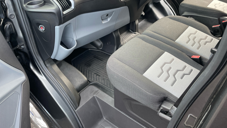 Ford Transit Custom 270 Swb Diesel Fwd 2.0 TDCi 130ps Low Roof Limited Van